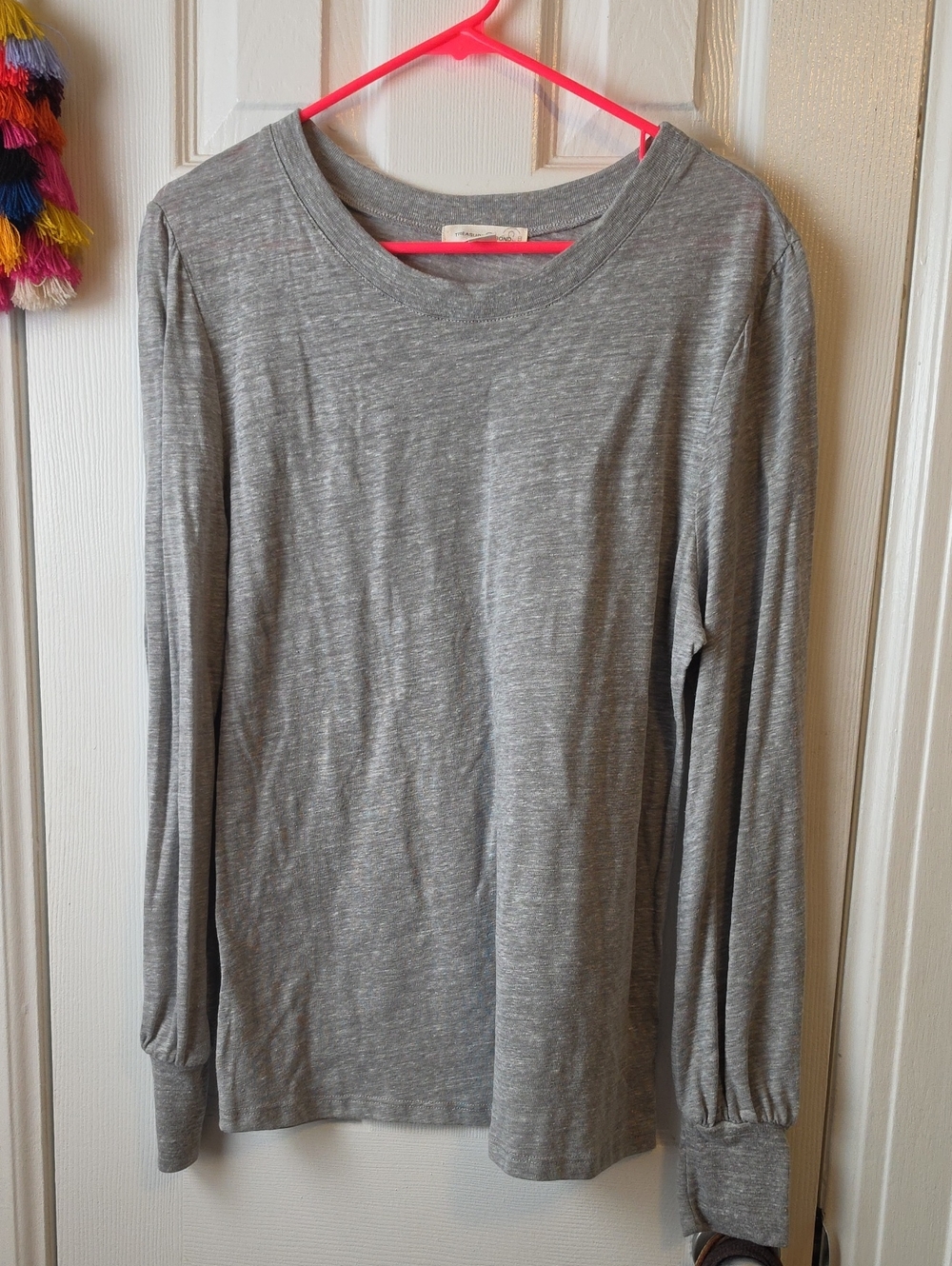 NWOT Treasure & Bond Heather Gray Long-Sleeve Scoop Neck TOP